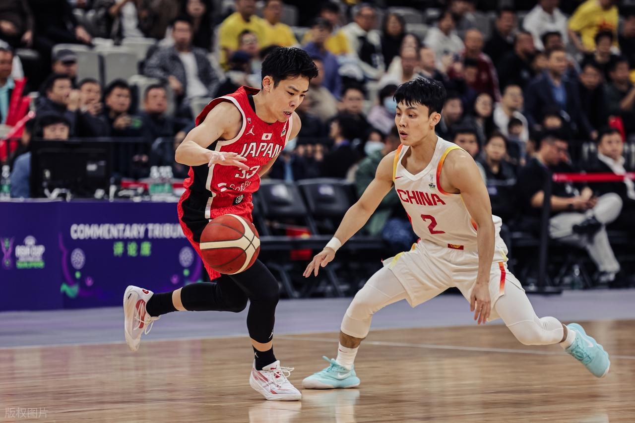 九游平台网站 -包含国际比赛日深圳男篮备战足总杯；扳平良机细节曝光；压力陡增；训练强度明显提升的词条